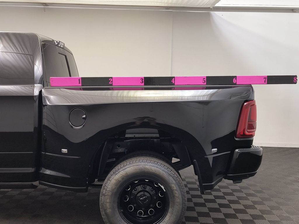 2026 RAM 3500 Laramie - Photo 9