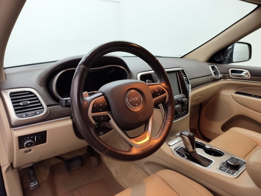 Used 2017 Jeep Grand Cherokee Overland 4x4 SUV
