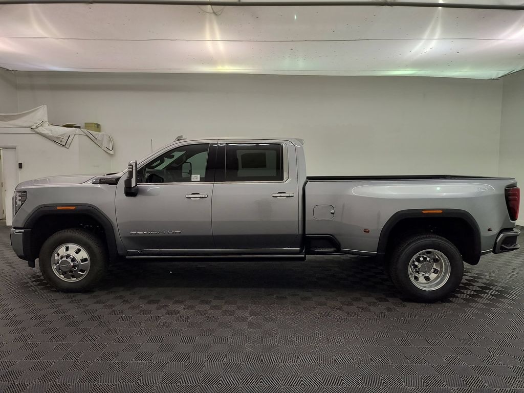 New 2026 GMC Sierra 3500 Denali Ultimate DRW Crew Cab