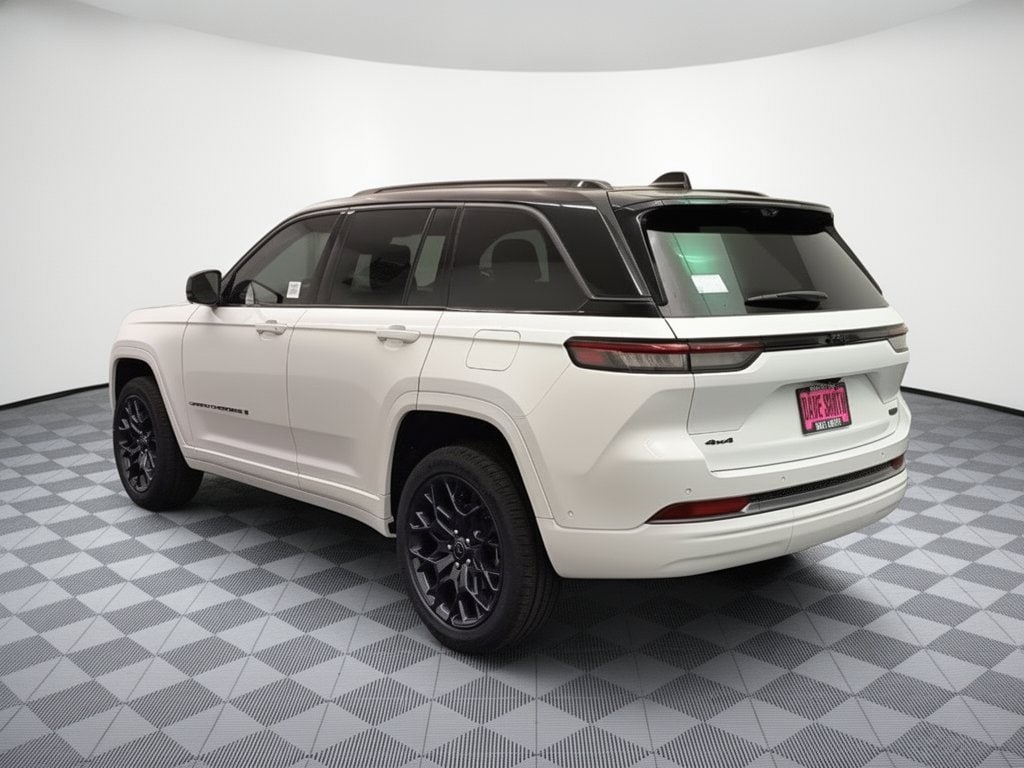 New 2027 Jeep Grand Cherokee Summit Sport Utility