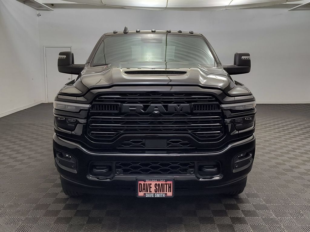 2026 RAM 3500 Laramie - Photo 6