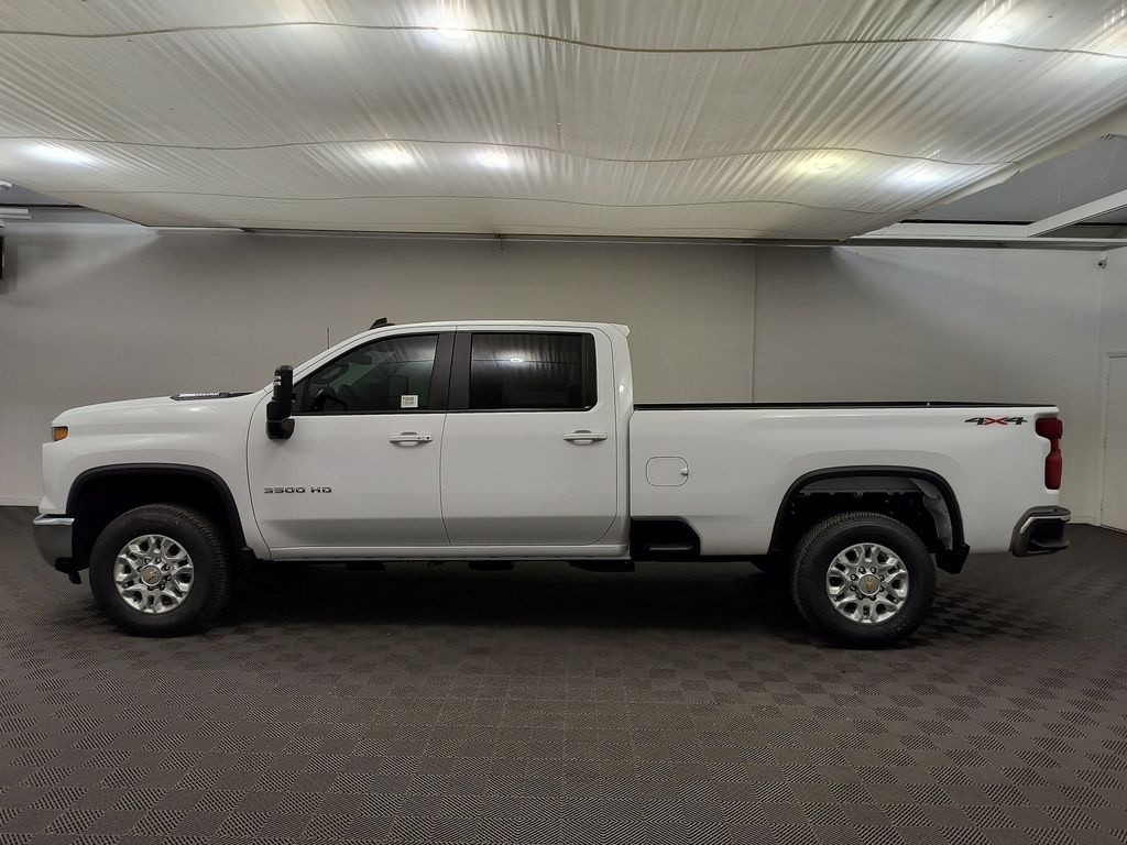 New 2026 Chevrolet Silverado 3500 LT Crew Cab