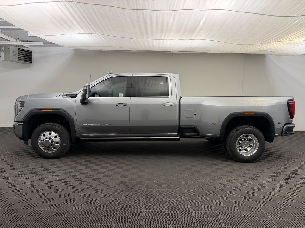 New 2026 GMC Sierra 3500 Denali Ultimate DRW Crew Cab
