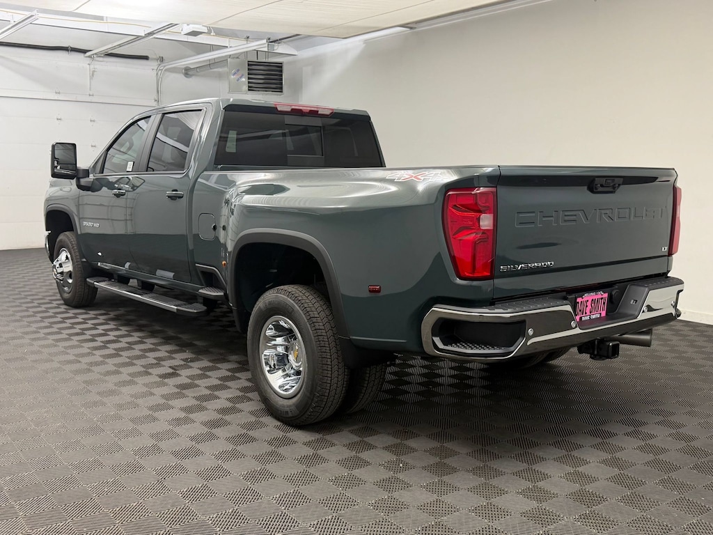 New 2026 Chevrolet Silverado 3500 LT Crew Cab