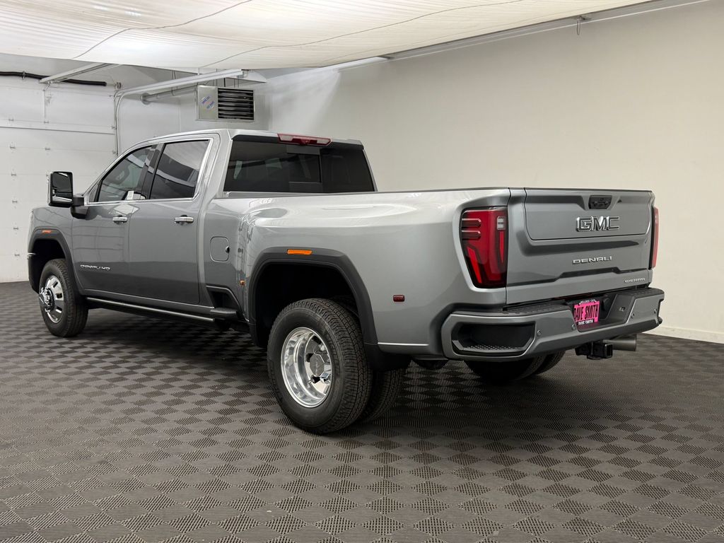 New 2026 GMC Sierra 3500 Denali Ultimate DRW Crew Cab