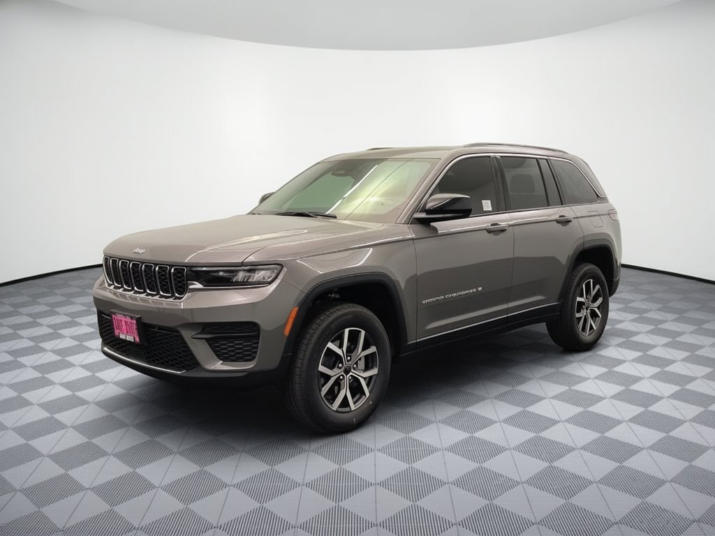 2027 Jeep Grand Cherokee Laredo