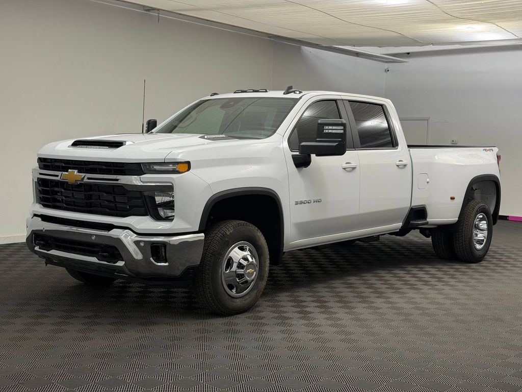 New 2026 Chevrolet Silverado 3500 LT DRW Crew Cab