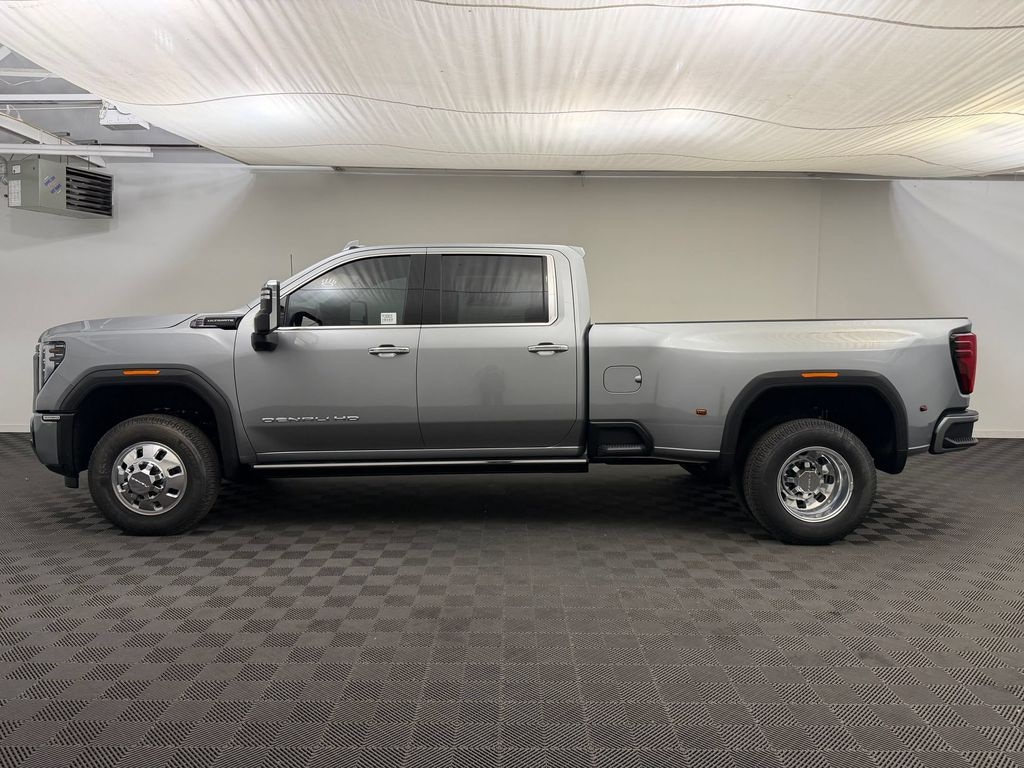 New 2026 GMC Sierra 3500 Denali Ultimate DRW Crew Cab