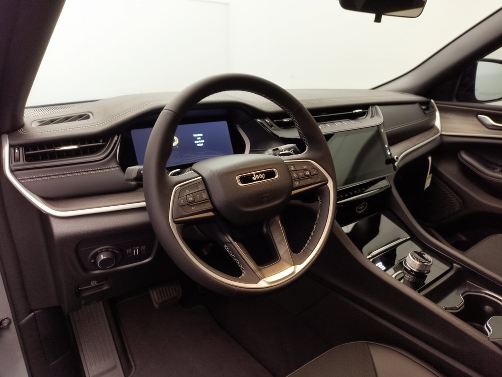 New 2027 Jeep Grand Cherokee L Laredo Altitude Sport Utility