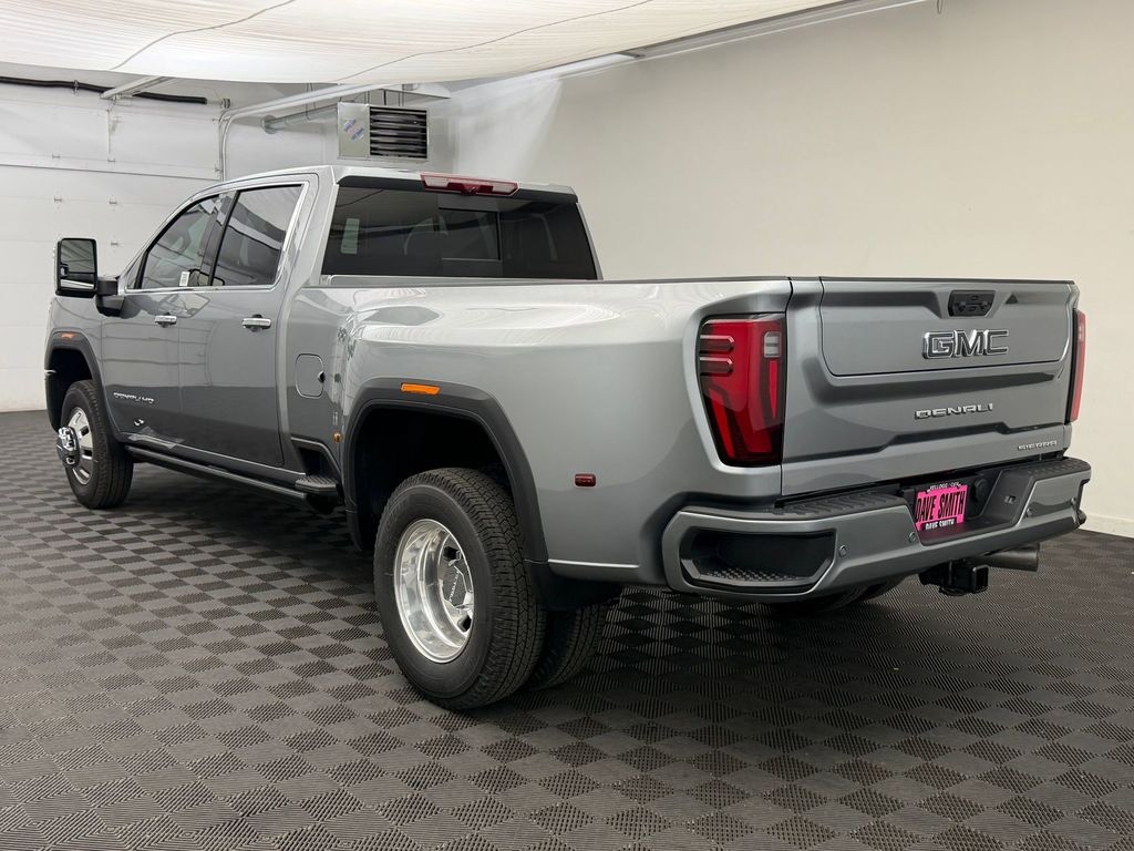 New 2026 GMC Sierra 3500 Denali Ultimate DRW Crew Cab