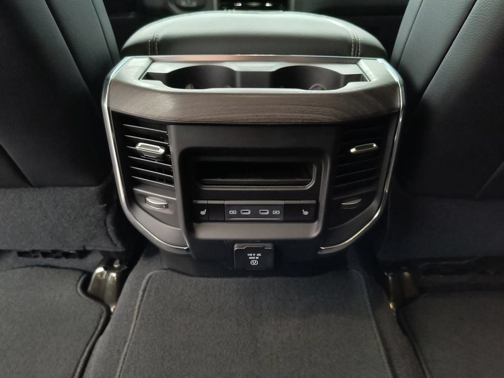 2026 RAM 3500 Laramie - Photo 25