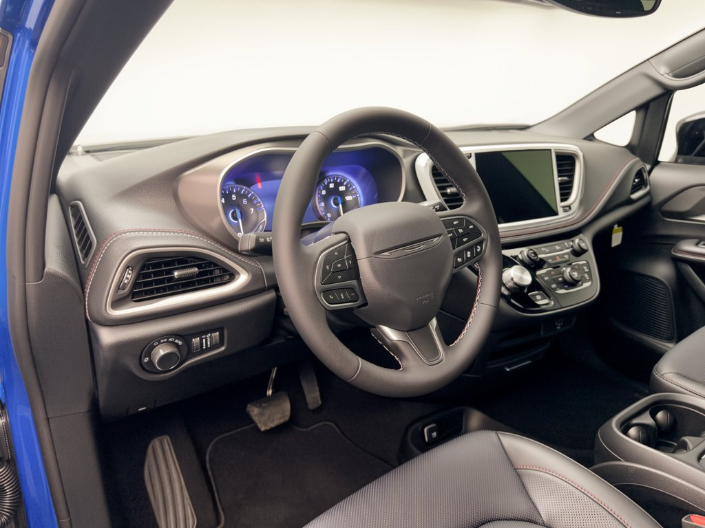 New 2027 Chrysler Pacifica Select Passenger Van