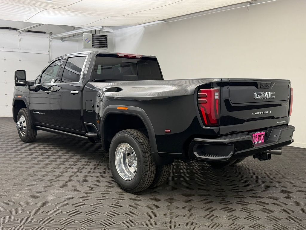 New 2026 GMC Sierra 3500 Denali Ultimate DRW Crew Cab