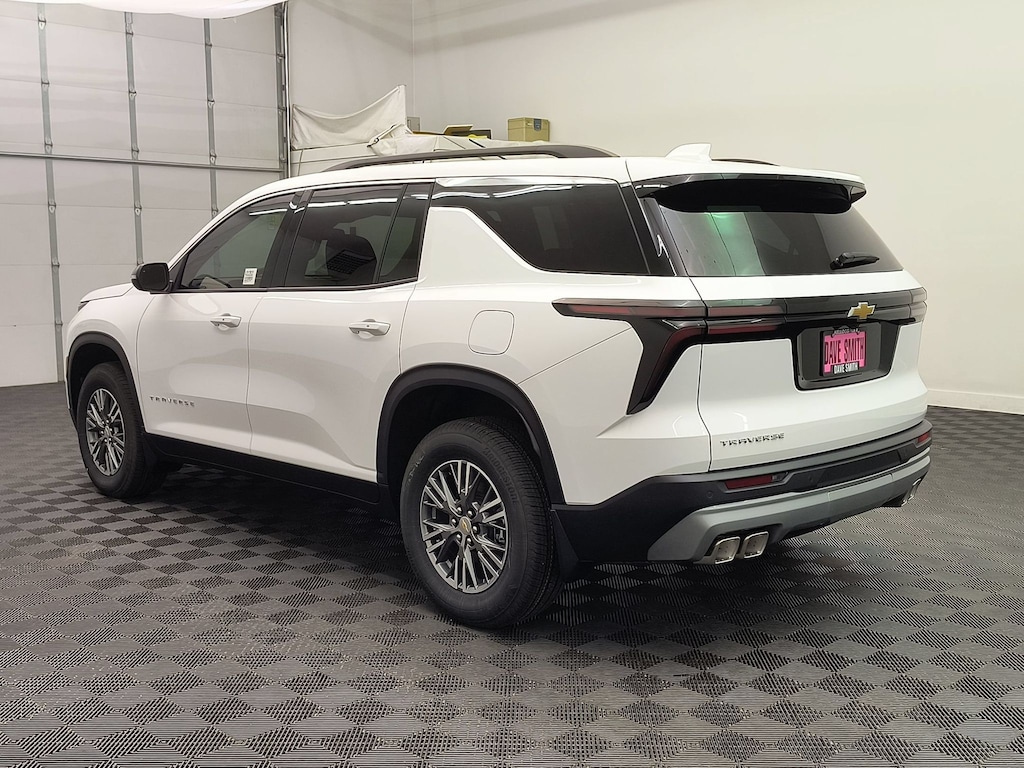 New 2027 Chevrolet Traverse FWD LT Sport Utility
