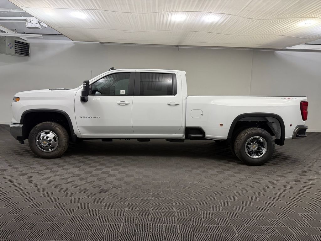 New 2026 Chevrolet Silverado 3500 LT DRW Crew Cab