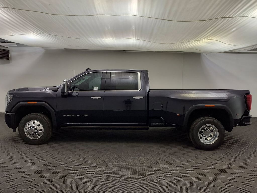 New 2026 GMC Sierra 3500 Denali Ultimate DRW Crew Cab