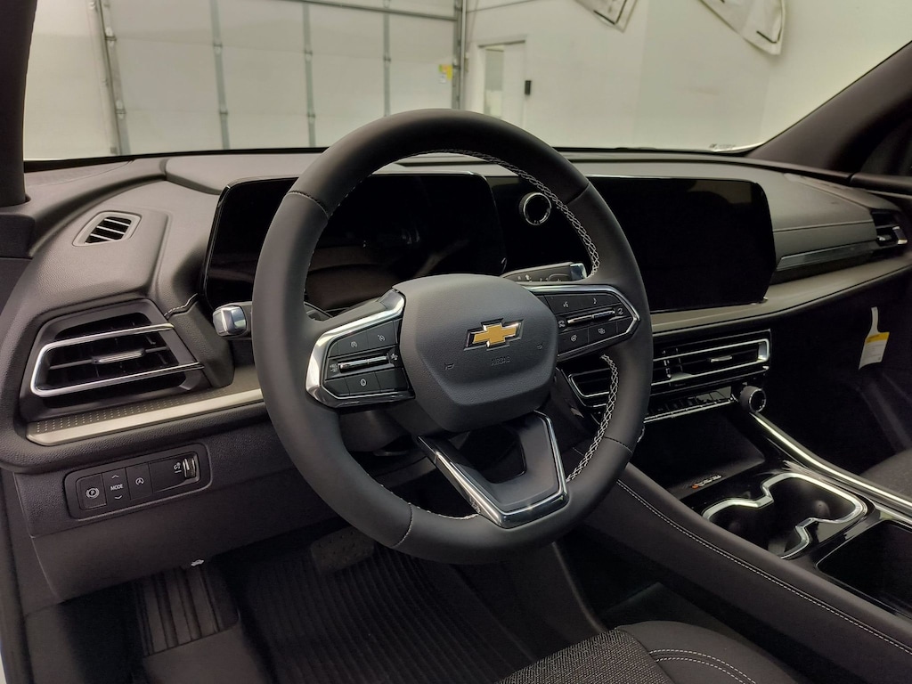 New 2027 Chevrolet Traverse FWD LT Sport Utility