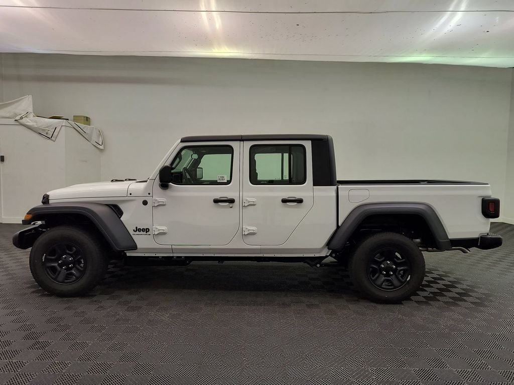 New 2026 Jeep Gladiator SPORT 4X4 Pickup