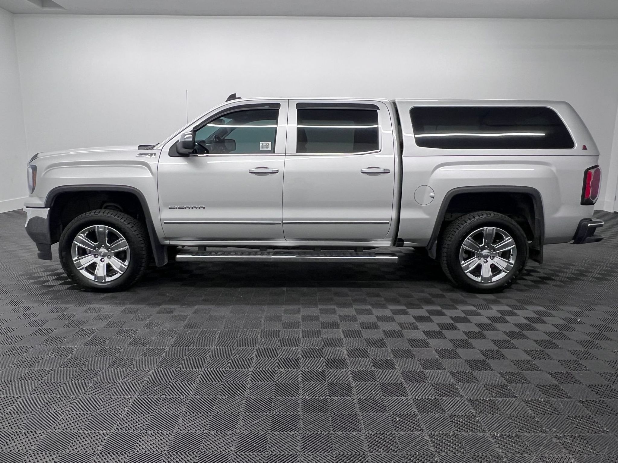 Used 2018 GMC Sierra 1500 SLT Truck Crew Cab