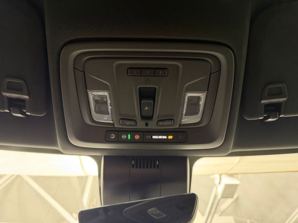 2023 Chevrolet Silverado 1500 ZR2 - Photo 17