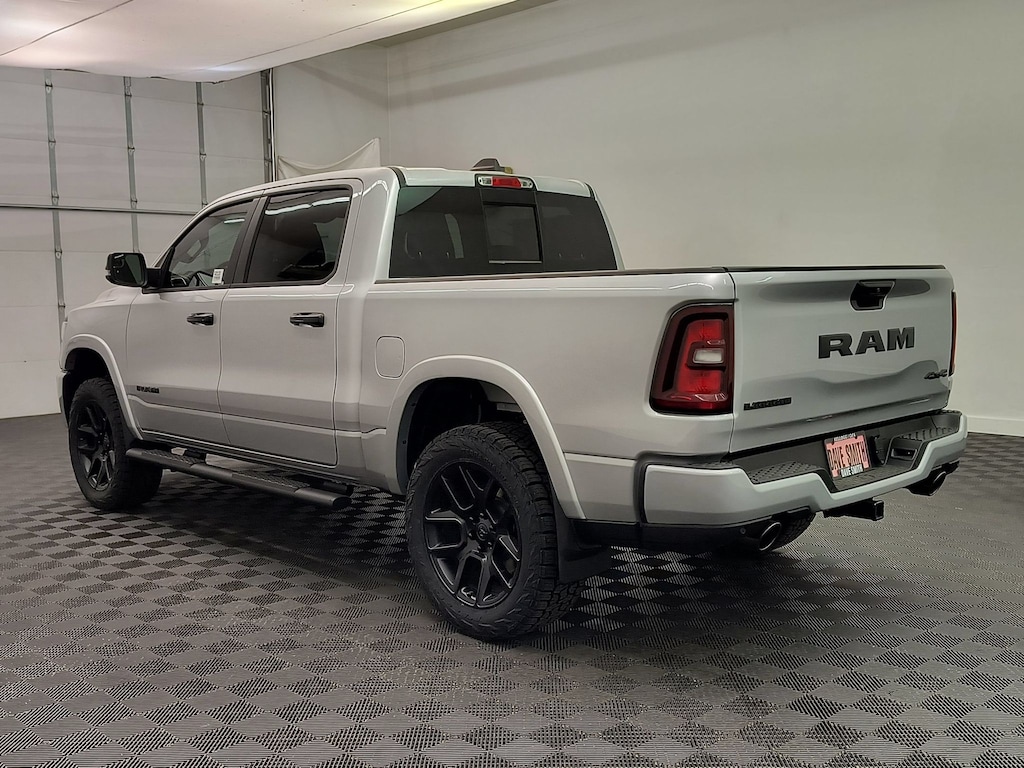 New 2026 Ram 1500 LARAMIE CREW CAB 4X4 5'7 BOX Pickup