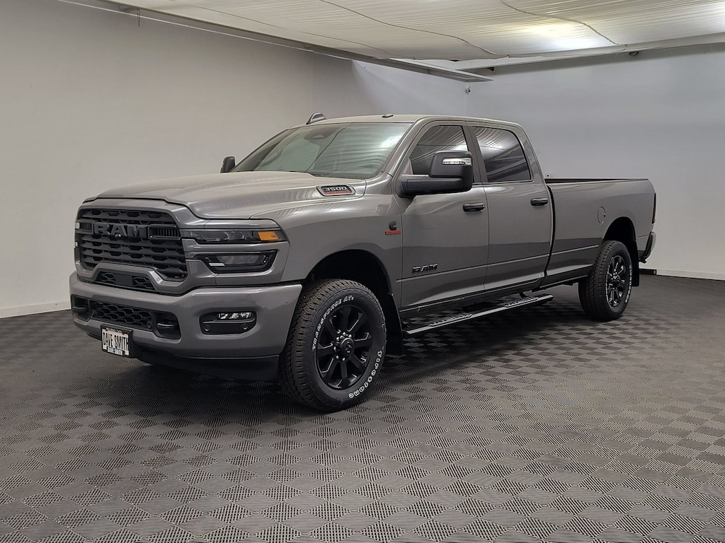 New 2026 Ram 3500 BIG HORN CREW CAB 4X4 8' BOX Pickup