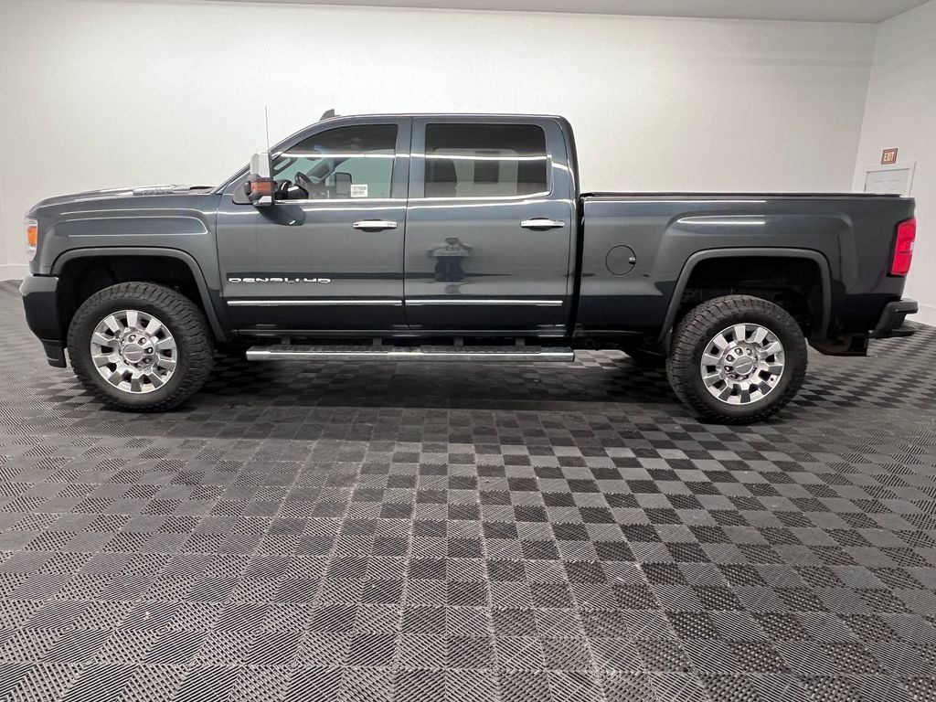 Used 2018 GMC Sierra 2500HD Denali Truck Crew Cab