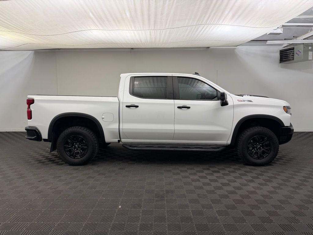 2023 Chevrolet Silverado 1500 ZR2 - Photo 8