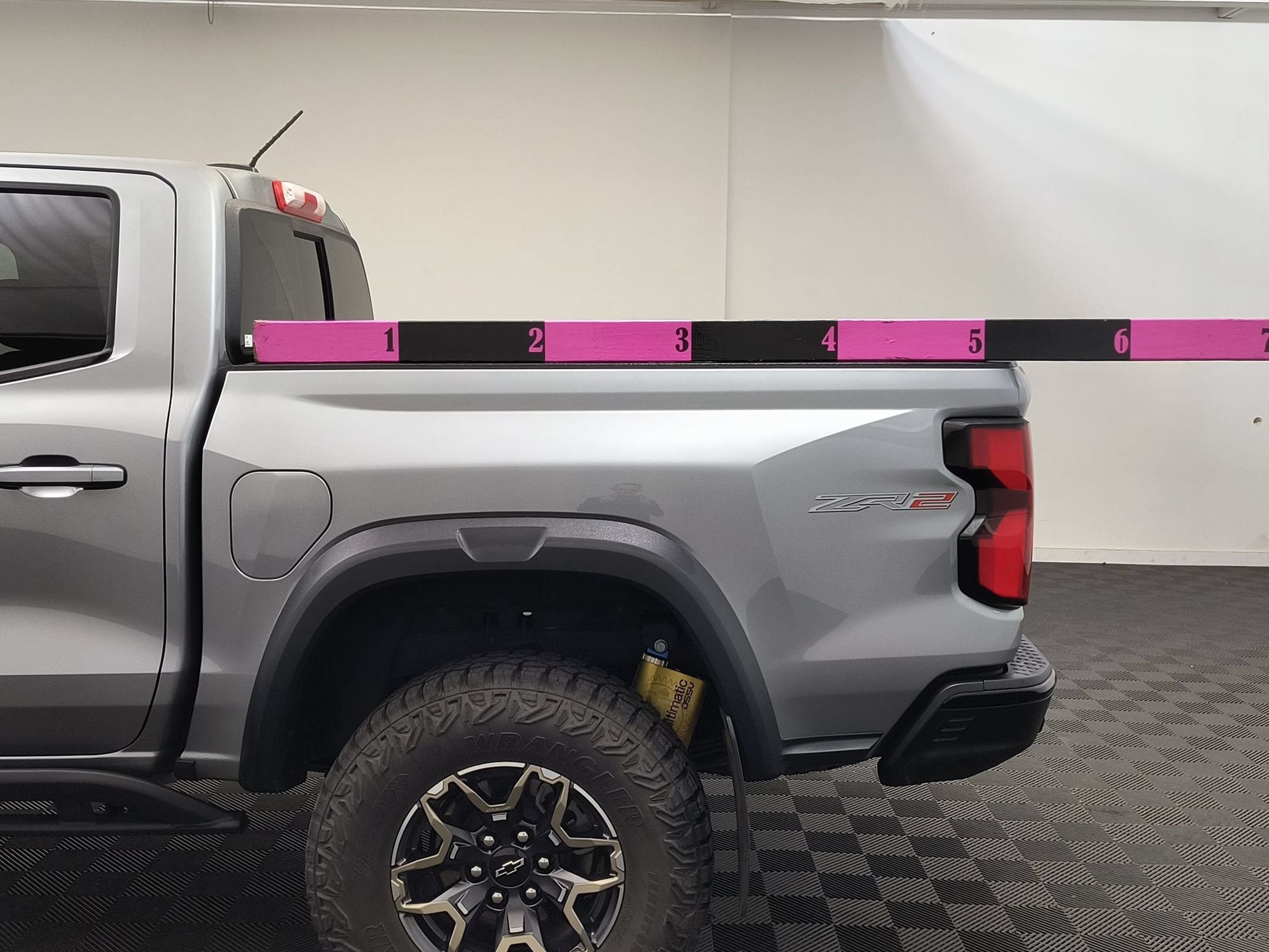 2024 Chevrolet Colorado ZR2 - Photo 9