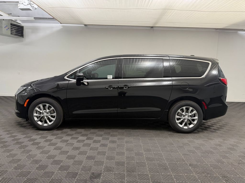 New 2027 Chrysler Pacifica SELECT AWD Passenger Van