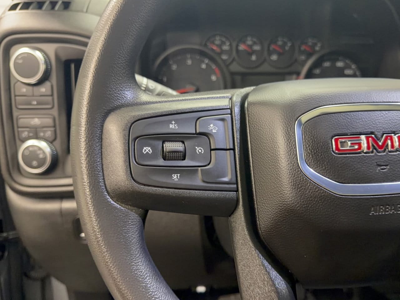 2024 GMC Sierra 2500HD Pro - Photo 18