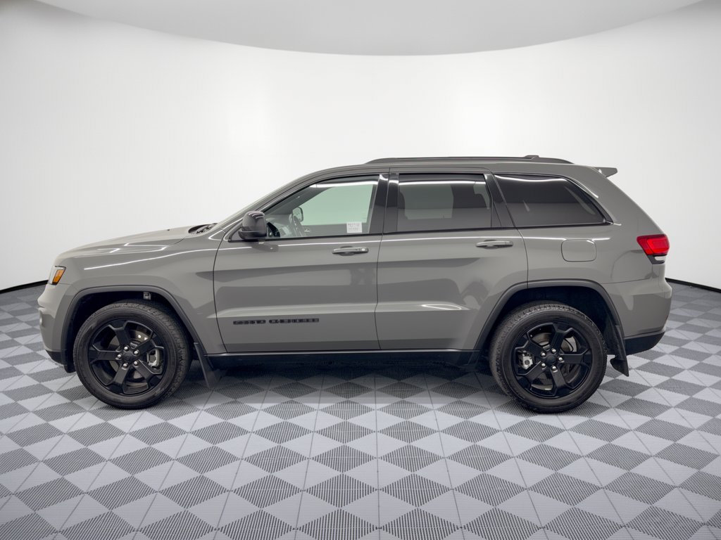 Used 2021 Jeep Grand Cherokee Laredo SUV