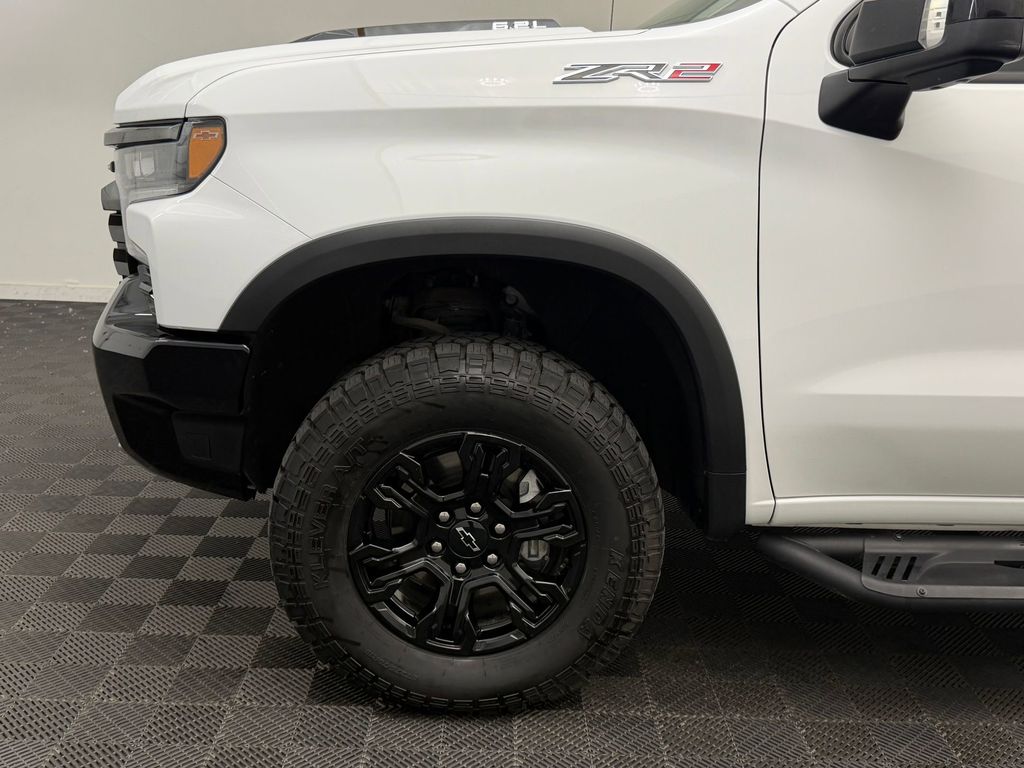 2023 Chevrolet Silverado 1500 ZR2 - Photo 11