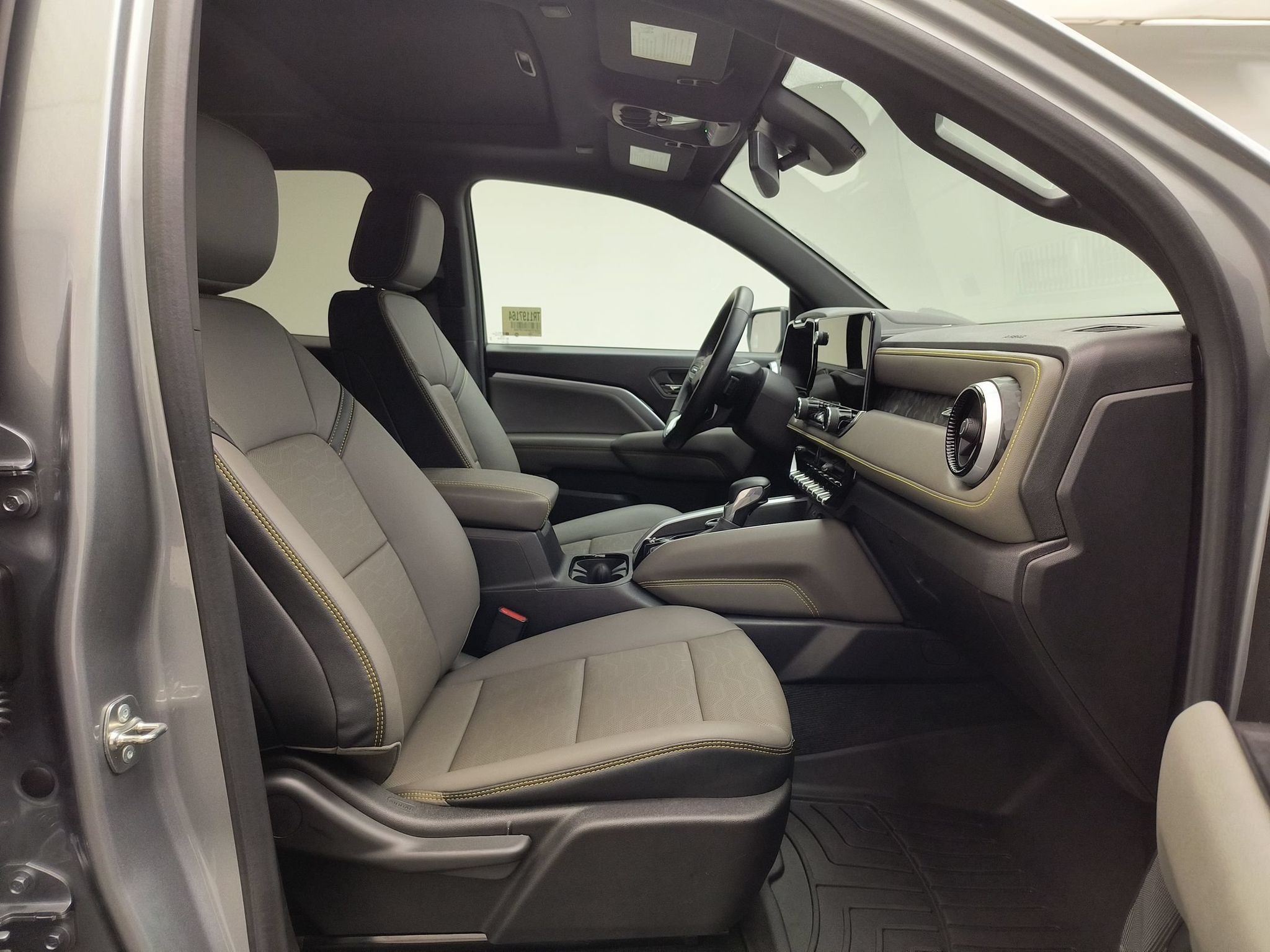 2024 Chevrolet Colorado ZR2 - Photo 23