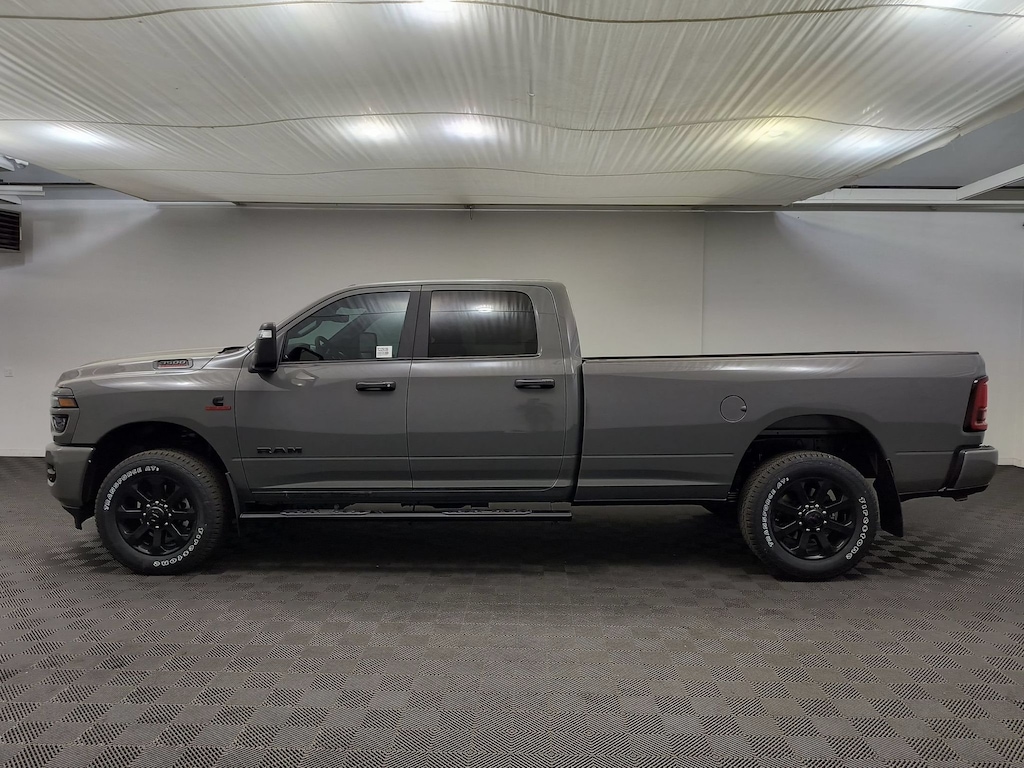 New 2026 Ram 3500 BIG HORN CREW CAB 4X4 8' BOX Pickup