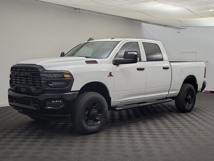 2026 Ram 3500 TRADESMAN CREW CAB 4X4 6'4 BOX Pickup