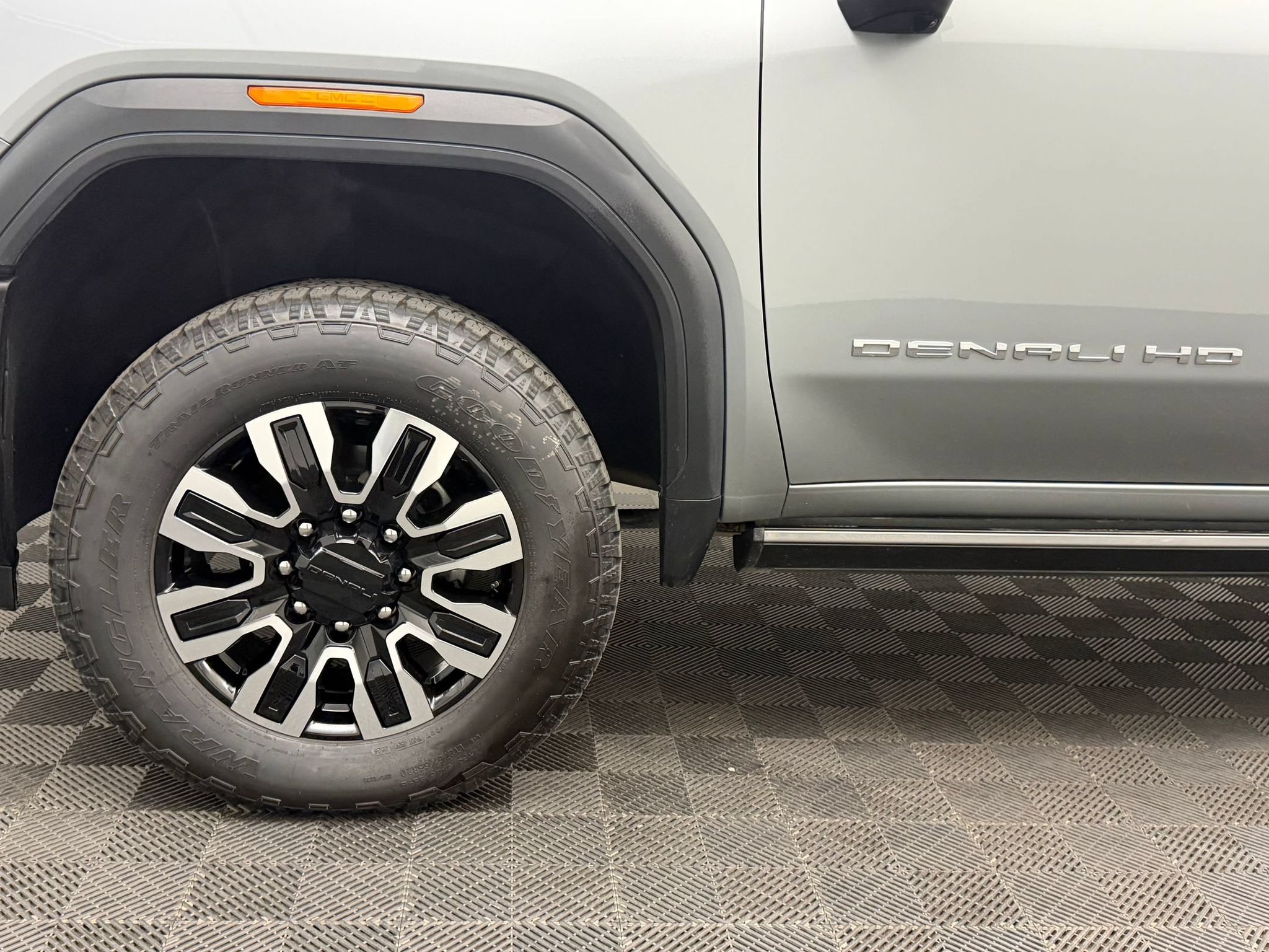 2024 GMC Sierra 2500HD Denali - Photo 11