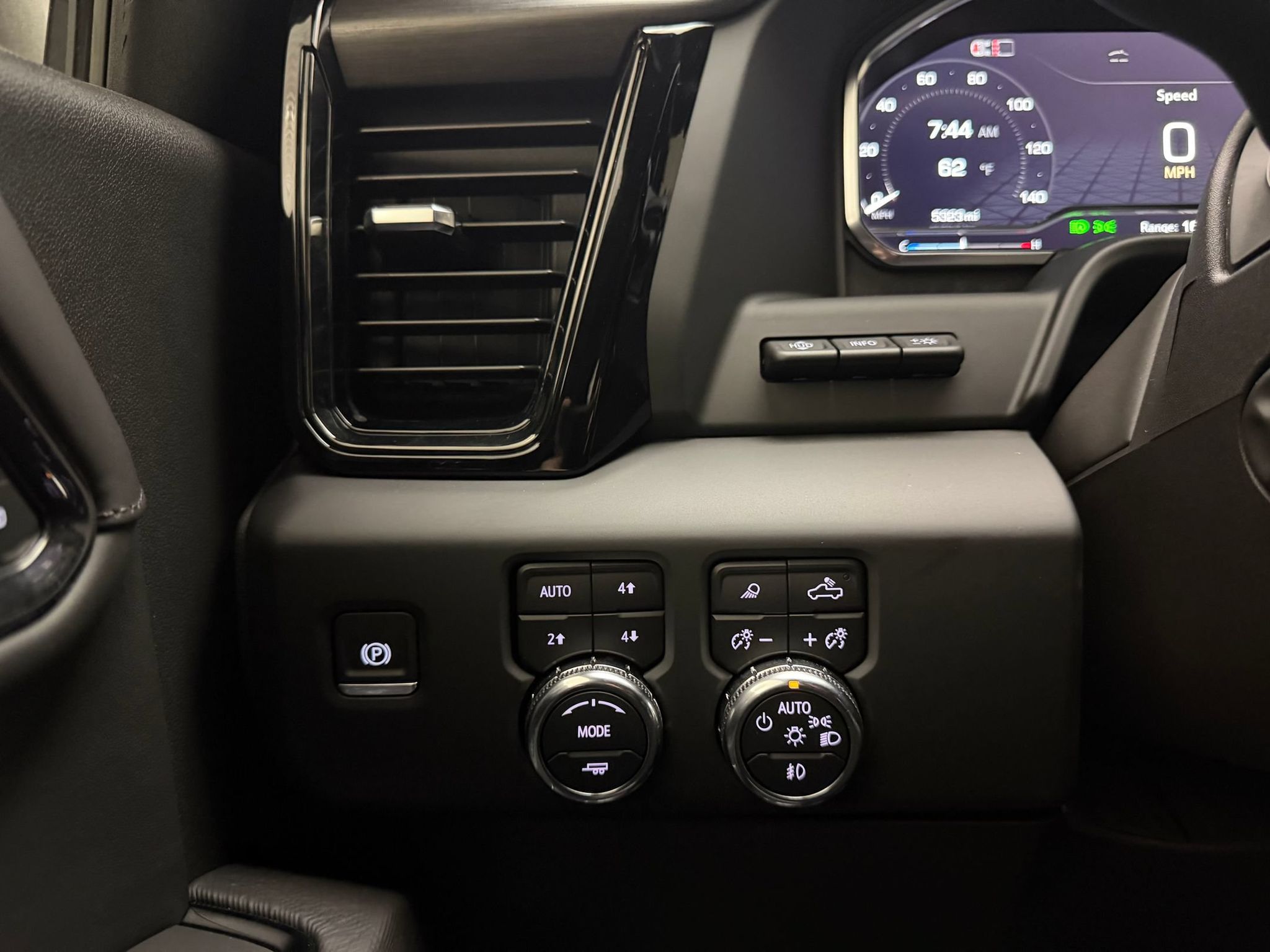 2024 GMC Sierra 1500 AT4X - Photo 32