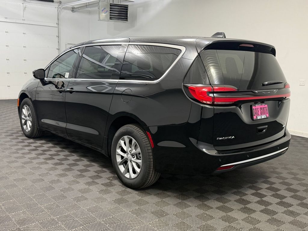 New 2027 Chrysler Pacifica SELECT AWD Passenger Van