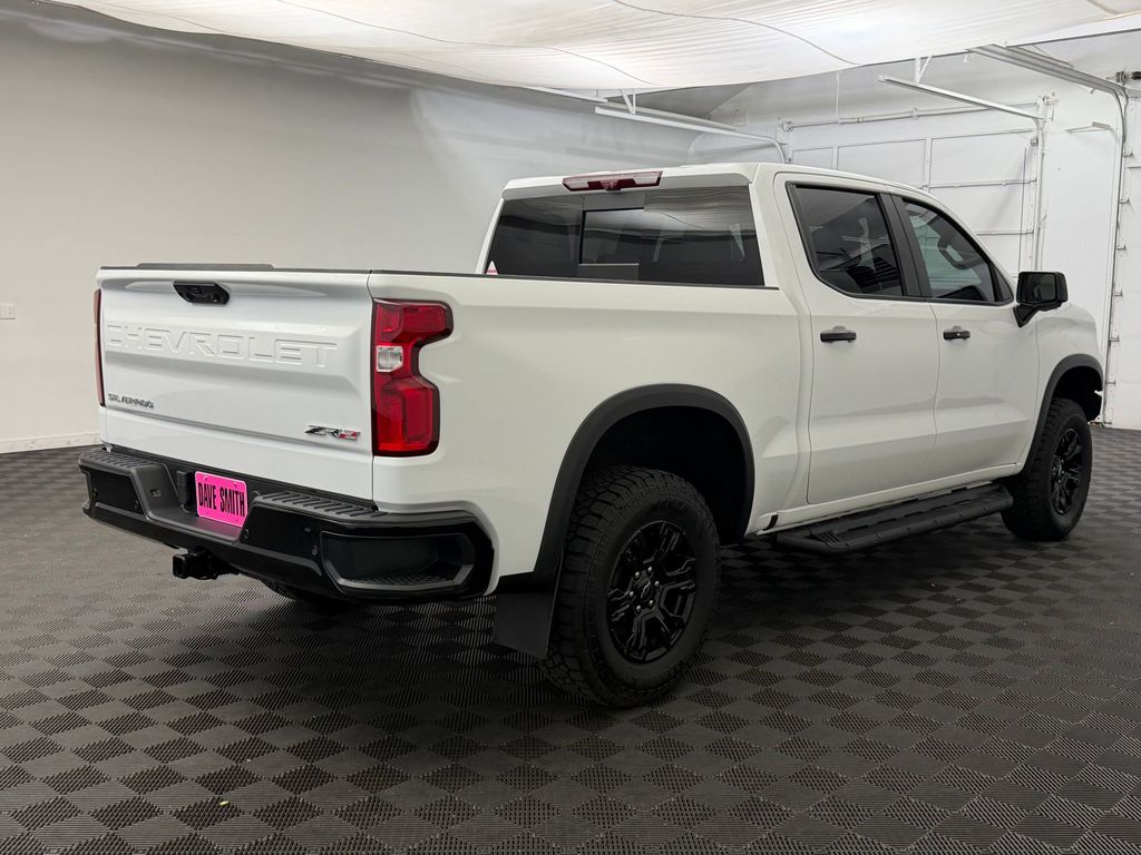 2023 Chevrolet Silverado 1500 ZR2 - Photo 9