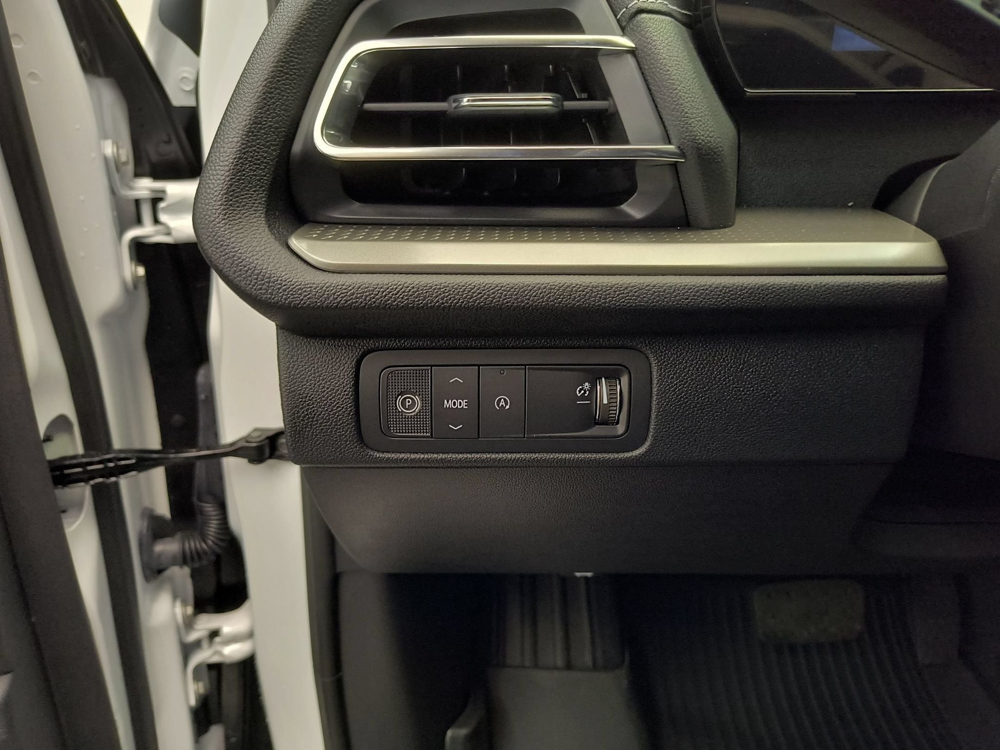 2027 Chevrolet Traverse LT - Photo 16
