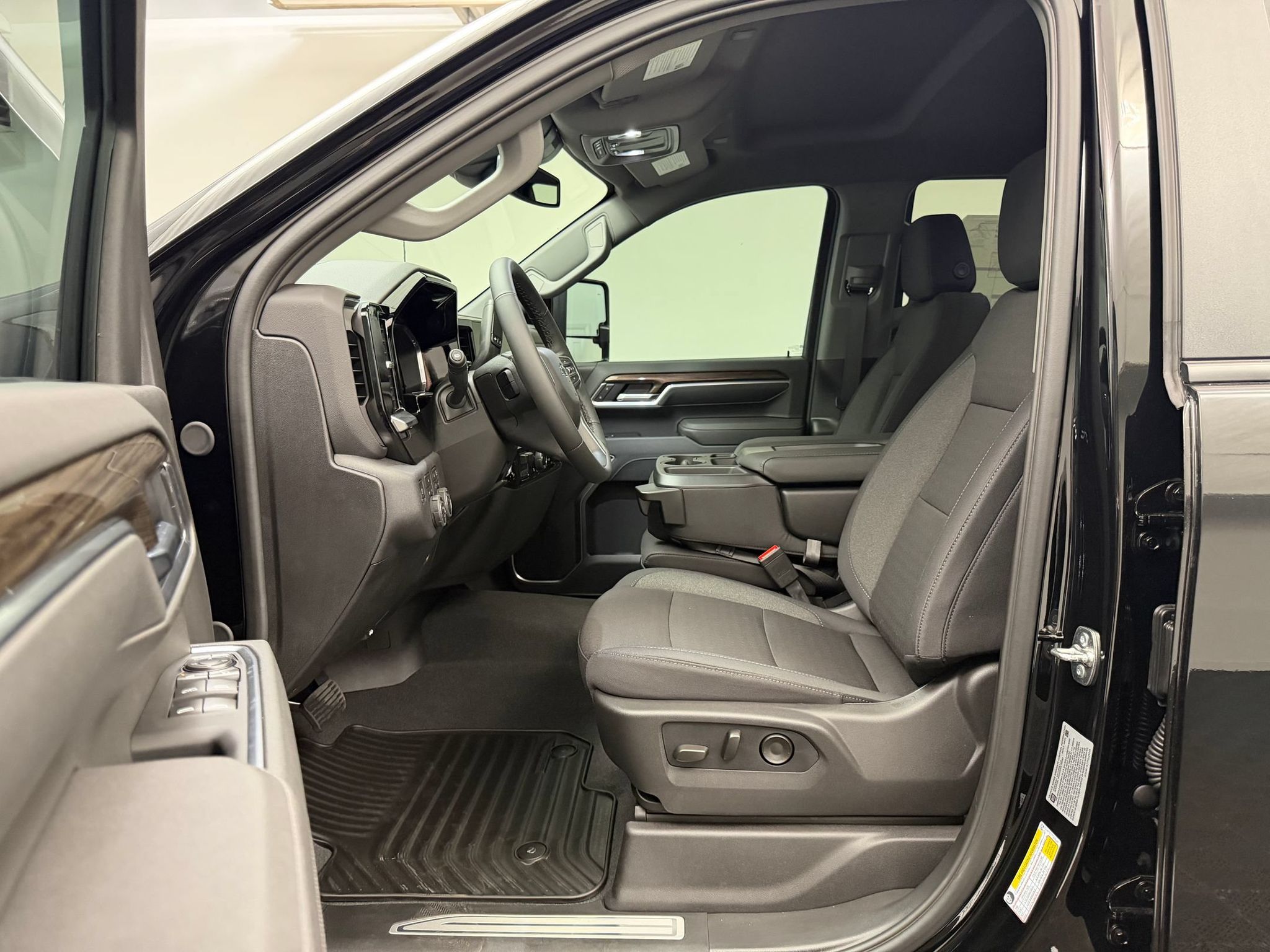 2026 Chevrolet Silverado 3500 HD LT - Photo 5
