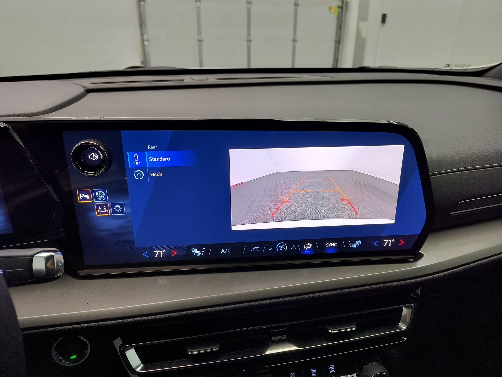 2027 Chevrolet Traverse LT - Photo 18