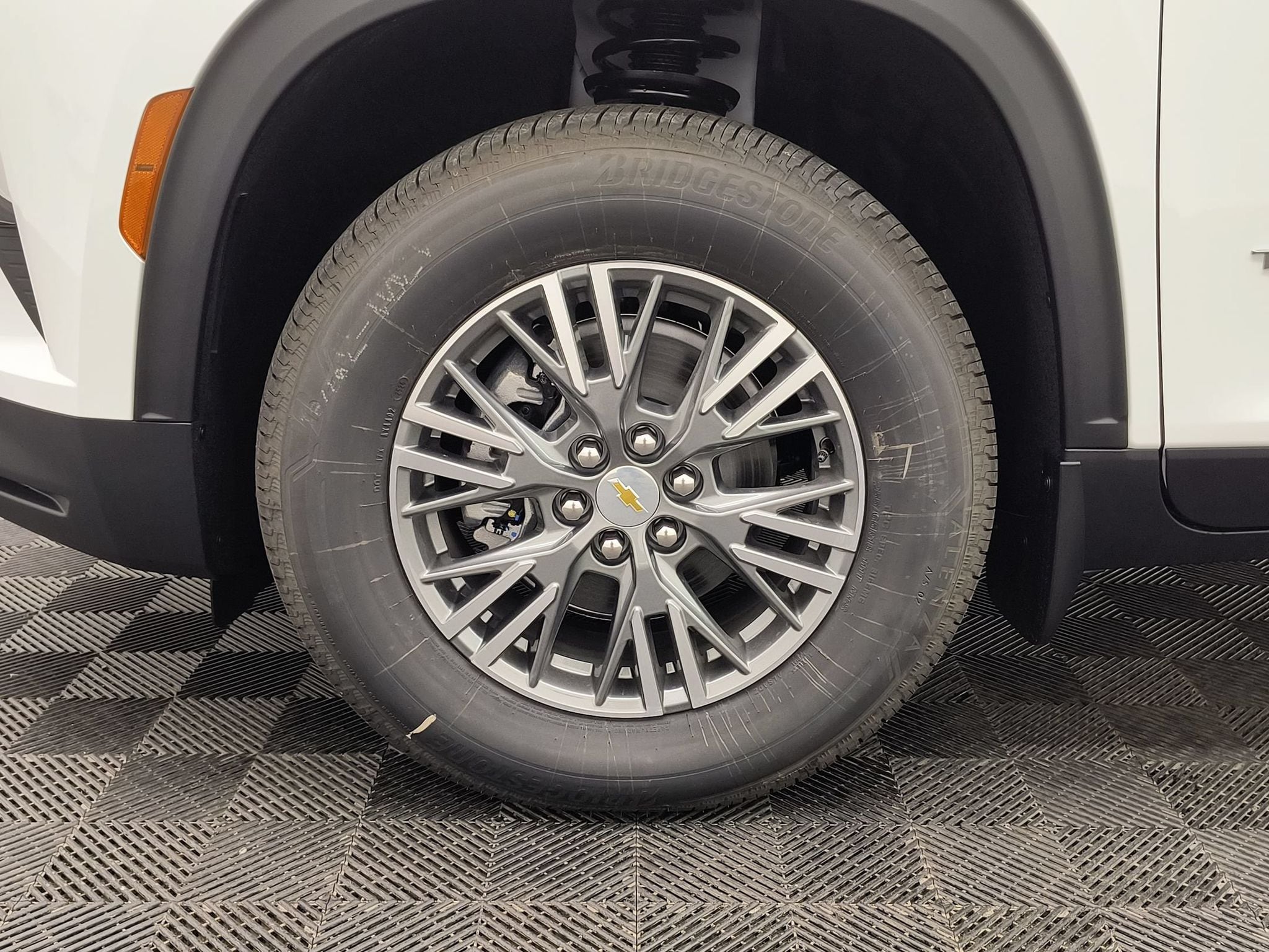 2027 Chevrolet Traverse LT - Photo 12