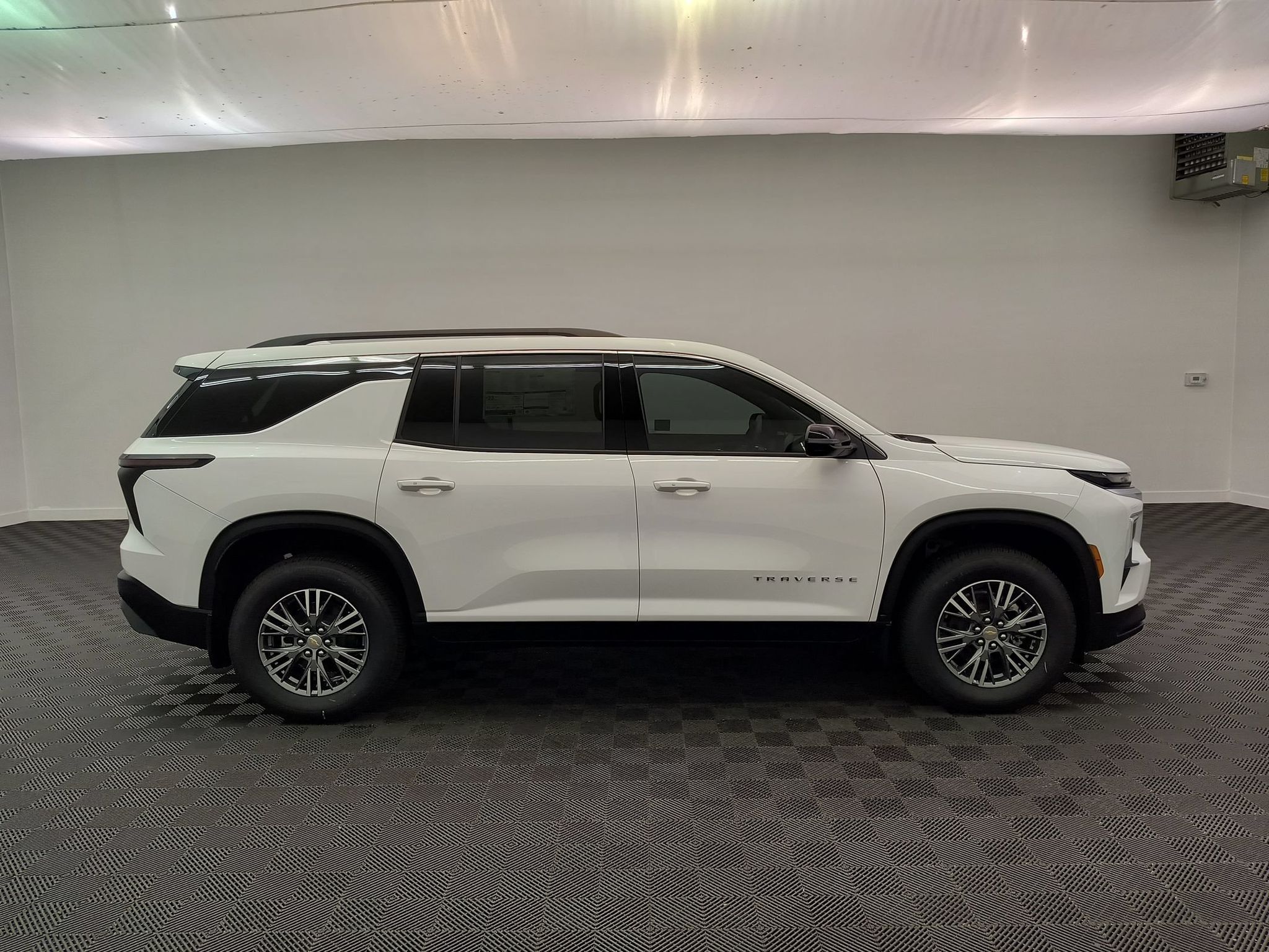 2027 Chevrolet Traverse LT - Photo 8