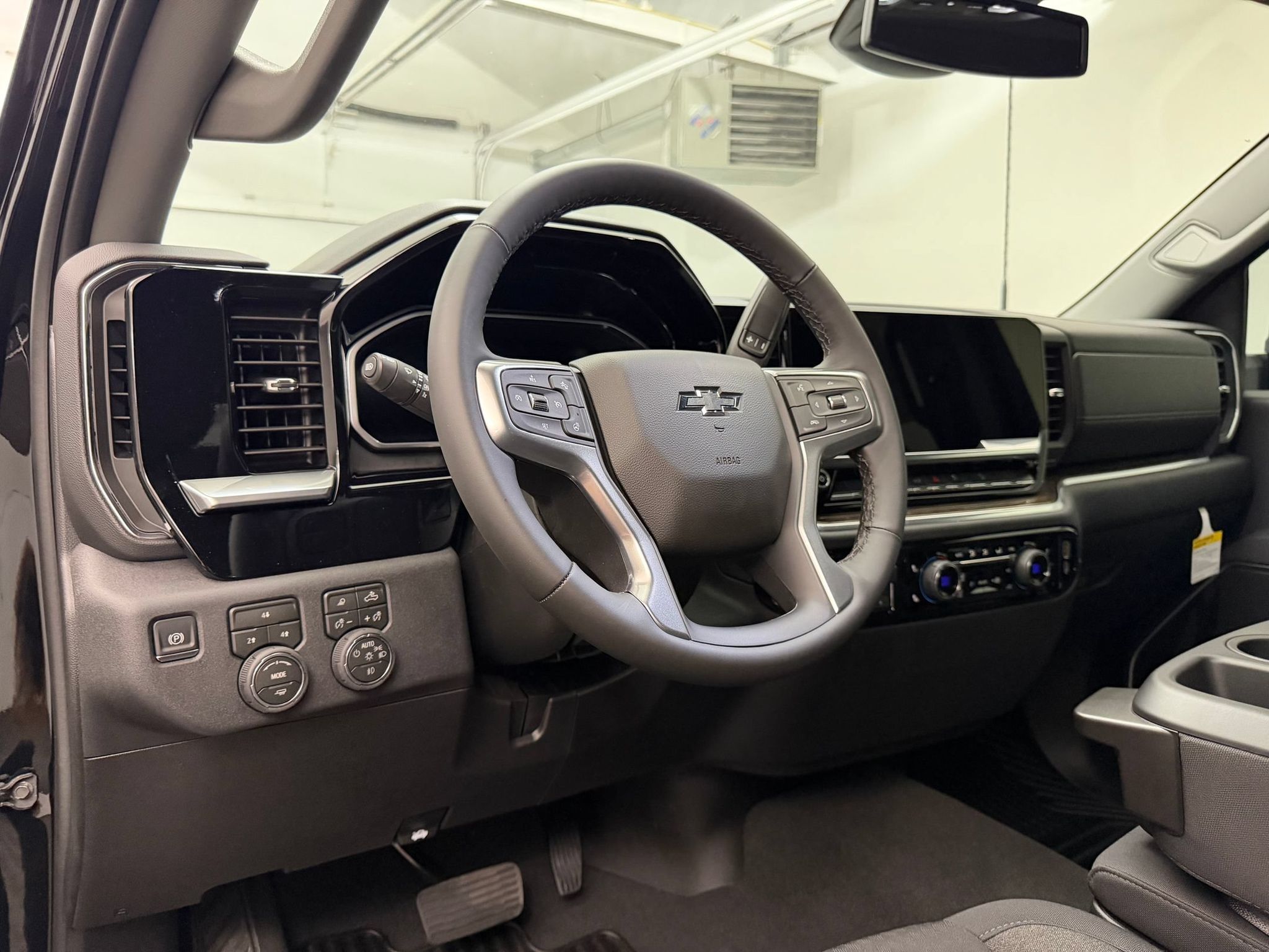 2026 Chevrolet Silverado 3500 HD LT - Photo 4