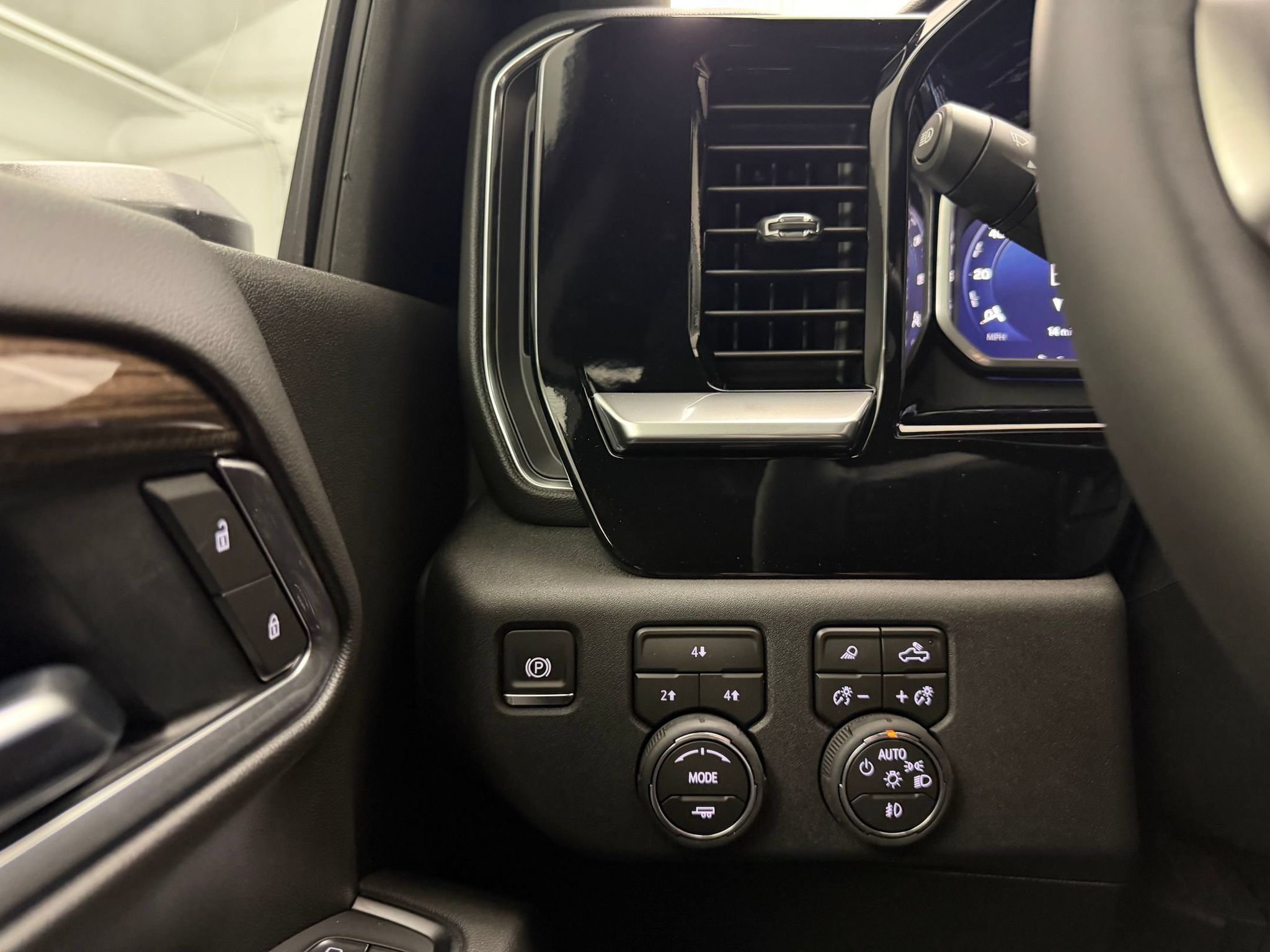 2026 Chevrolet Silverado 3500 HD LT - Photo 30
