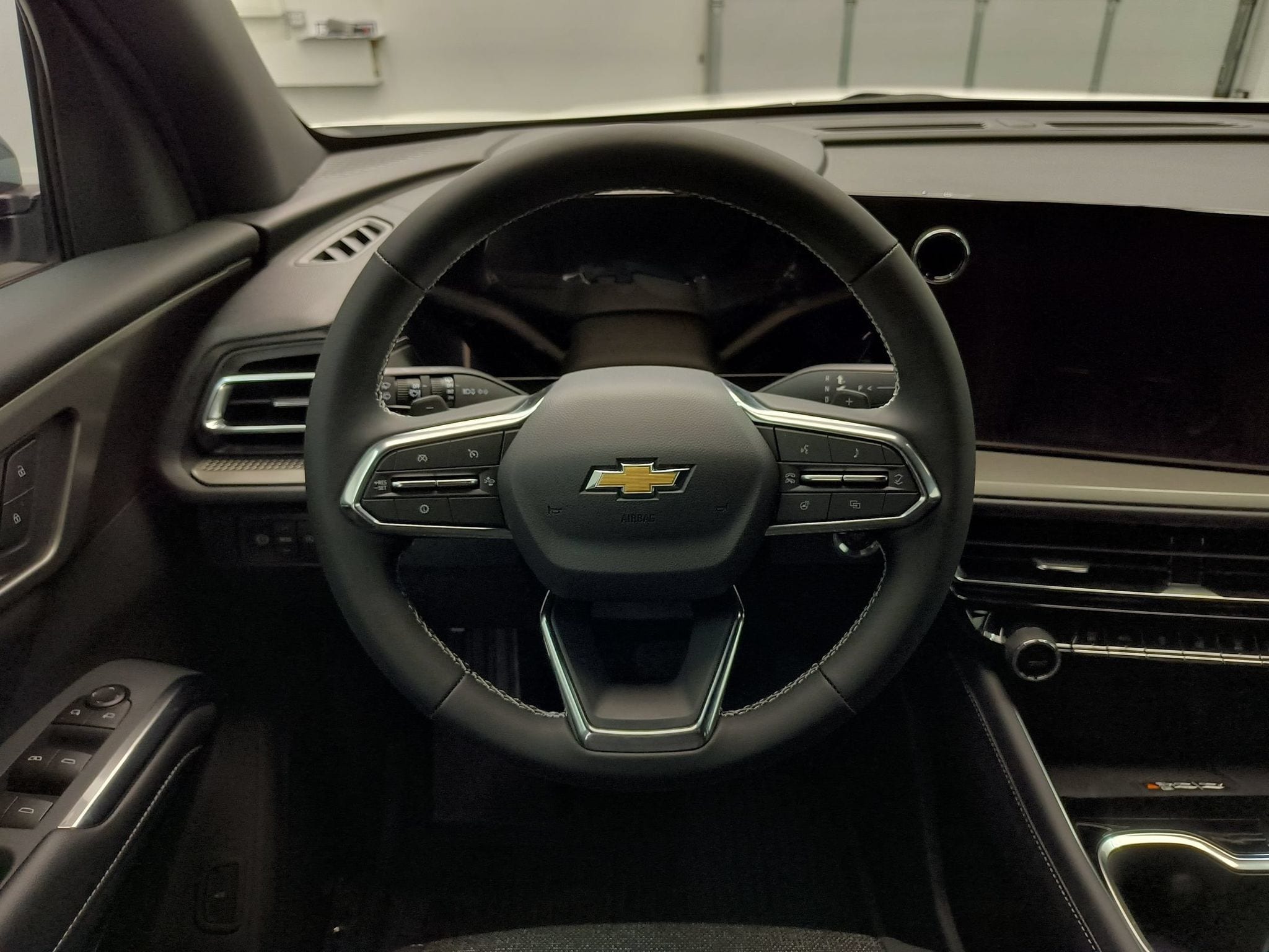2027 Chevrolet Traverse LT - Photo 28