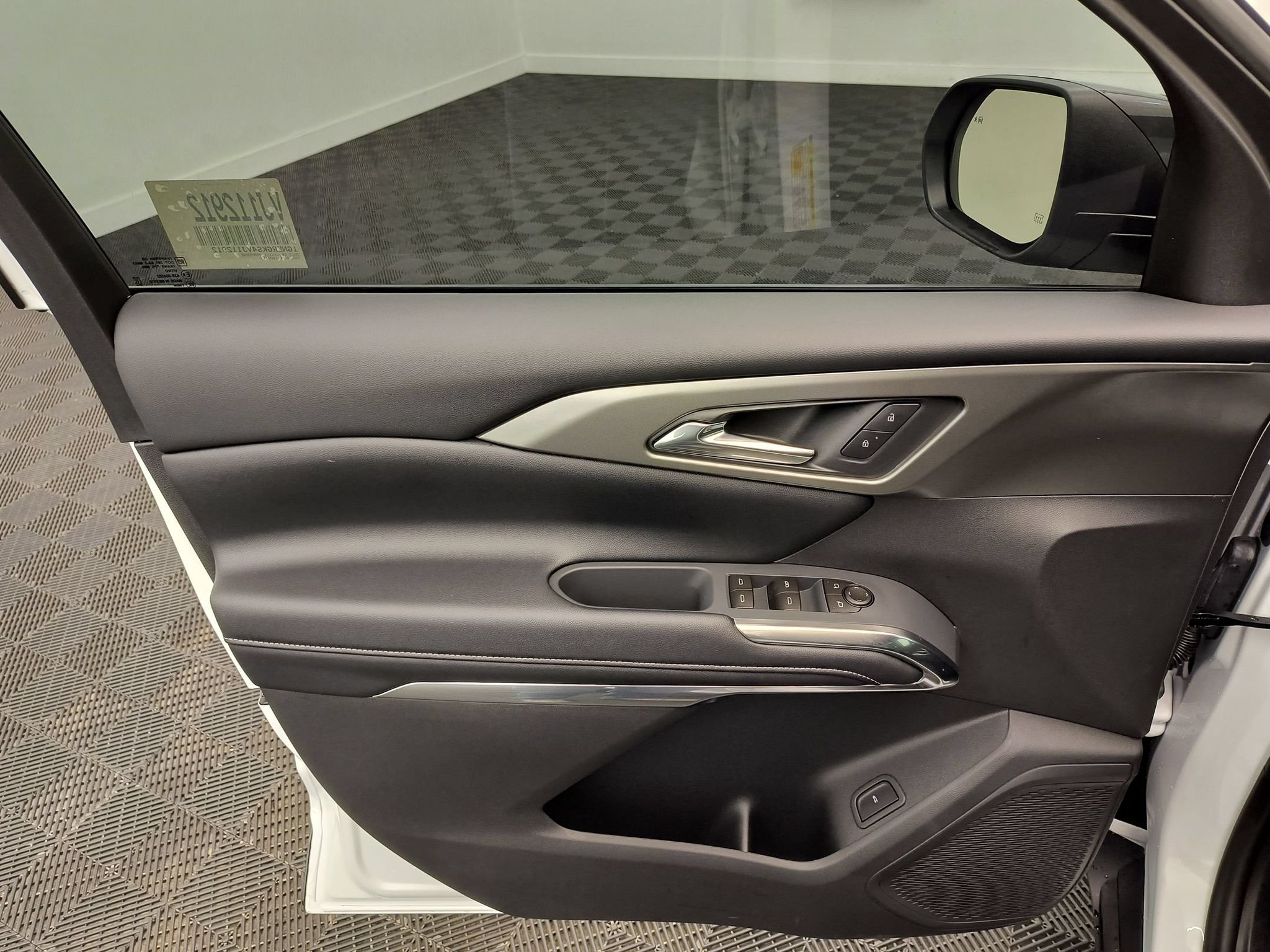 2027 Chevrolet Traverse LT - Photo 13