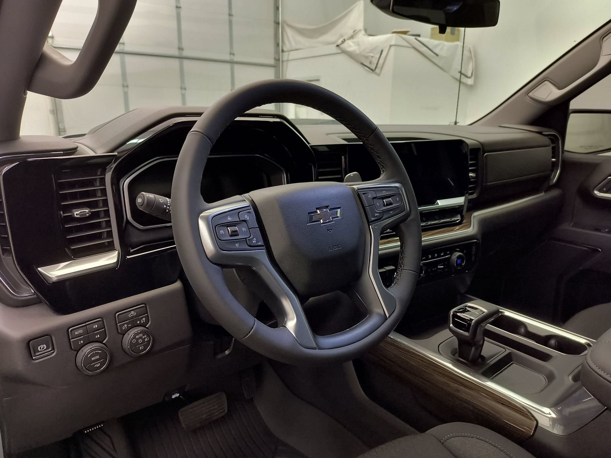 2026 Chevrolet Silverado 1500 LT Trail Boss - Photo 4